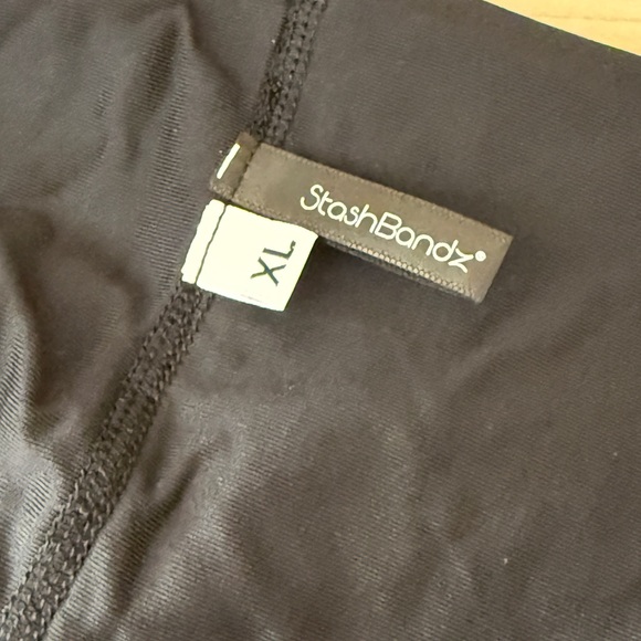 StashBandz Discreet Fanny Pack XL - Picture 6 of 6